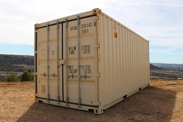 20-foot standard shipping container with cargo doors at Hercules in Durango