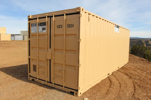 24-foot container with double cargo doors at Hercules in Durango