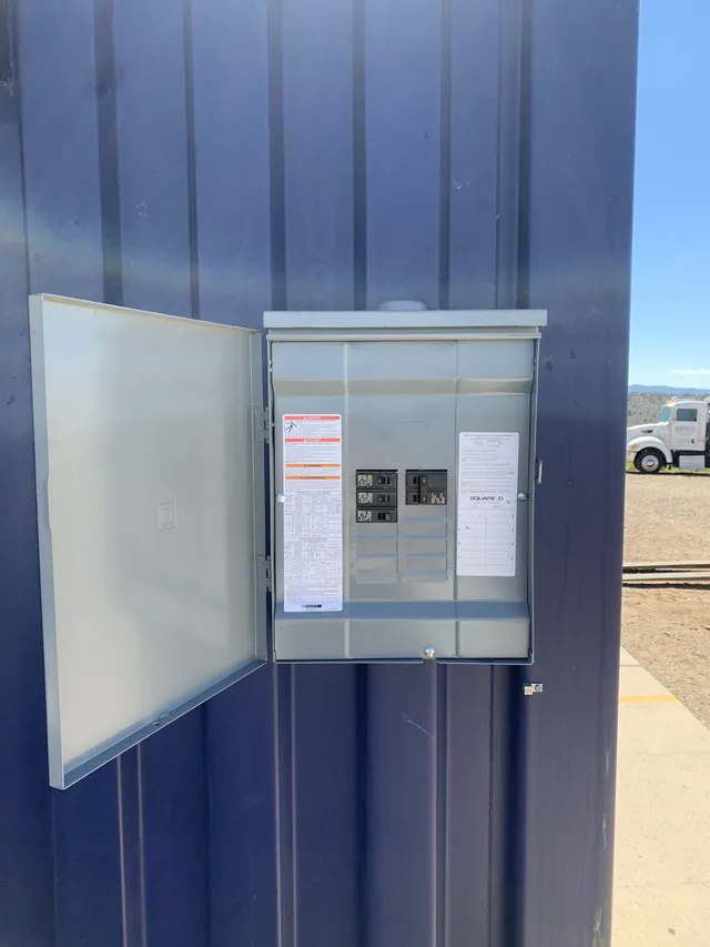 Custom container showing step platform and handrail installation