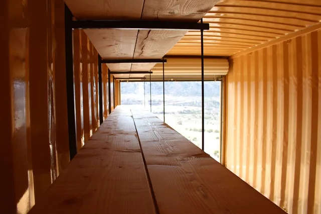 Multi-tier shelving system for organized container storage in Durango